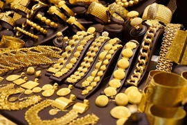 Trộm vàng thật rồi dùng vàng giả tráo để lại y như cũ