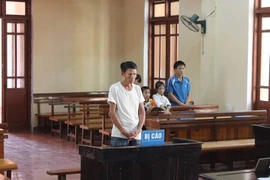 Chửi bới, dùng dao đe dọa, chống đối công an và cái kết
