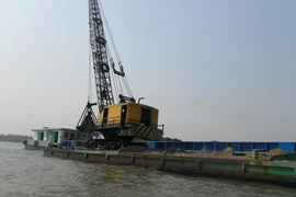Cân nhắc khi khai thác cát quá mức ở miền Tây