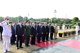 Lãnh đạo Đảng, Nhà nước vào Lăng viếng Chủ tịch Hồ Chí Minh