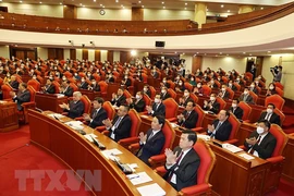 Trung ương thảo luận phương án giới thiệu bổ sung nhân sự khóa mới
