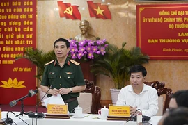 Bộ trưởng Bộ Quốc phòng Phan Văn Giang làm việc với Bình Phước