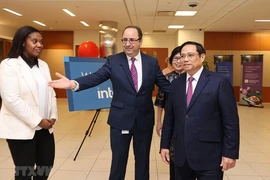 Thủ tướng thăm, làm việc với 3 tập đoàn công nghệ khổng lồ của Mỹ