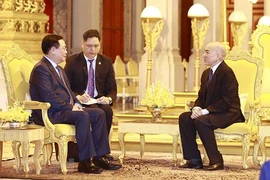 Đưa quan hệ Việt Nam - Campuchia ngày càng phát triển