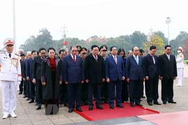 Lãnh đạo Đảng, Nhà nước vào Lăng viếng Bác dịp Tết Nguyên đán