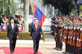 Lễ đón trọng thể Chủ tịch nước Võ Văn Thưởng thăm Lào