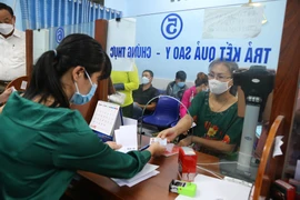 Chính phủ: Đẩy mạnh cải cách tiền lương, kiên quyết đẩy lùi tham nhũng