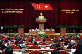 Chủ tịch Quốc hội điều hành phiên thảo luận về các chính sách xã hội của Trung ương 8