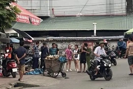 Quảng Ninh: Nam điều dưỡng bệnh viện tự thiêu trước cửa nhà người yêu