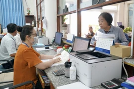 TP.HCM sẽ rà soát những nơi bố trí cán bộ 'có quan hệ gia đình'