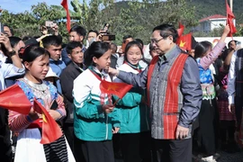 Thủ tướng Phạm Minh Chính dự ngày hội Đại đoàn kết trên quê hương anh hùng Mùa A Páo