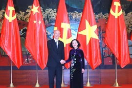 Thường trực Ban Bí thư Trương Thị Mai hội đàm với Chánh Văn phòng Trung ương Đảng Trung Quốc