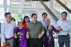 Thủ tướng Phạm Minh Chính cùng đoàn công tác thăm, tặng quà Tết tại Cần Thơ 