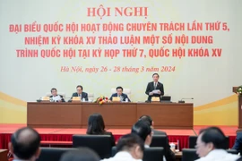 Đại biểu Quốc hội Phạm Văn Hòa nêu góp ý về dự án Luật Thủ đô (sửa đổi). Ảnh: QH 