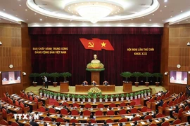 Thông cáo của Trung ương ngày làm việc cuối cùng Hội nghị lần thứ 9