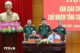Đại tướng Lương Cường bàn giao chức trách, nhiệm vụ Chủ nhiệm Tổng cục Chính trị