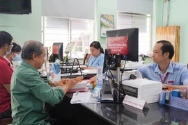 Bộ Nội vụ đề xuất tạm đình chỉ công tác với cán bộ cố tình đùn đẩy trách nhiệm