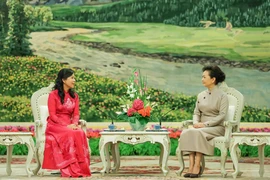 Phu nhân Ngô Phương Ly dự tiệc trà do Phu nhân Bành Lệ Viên chủ trì