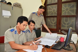 Bộ Chính trị có quy định mới về bảo vệ cán bộ tố tụng, thi hành án