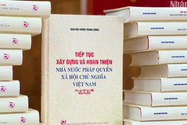 Ra mắt 1 cuốn sách mới về xây dựng và hoàn thiện Nhà nước pháp quyền XHCN Việt Nam