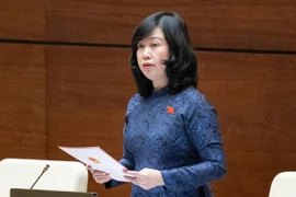 Bức xúc chuyện bác sĩ có nhiều giấy phép hành nghề y