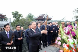 Tổng Bí thư Tô Lâm dâng hương tưởng niệm Chủ tịch Hồ Chí Minh, Tổng Bí thư Lê Hồng Phong