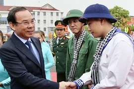 Bí thư Nguyễn Văn Nên động viên các thanh niên TP.HCM lên đường nhập ngũ