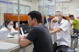 Kéo dài thời gian sử dụng người hoạt động không chuyên trách cấp xã đến 31-5-2026