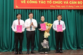 Tỉnh ủy Đồng Tháp công bố các quyết định về tổ chức và cán bộ