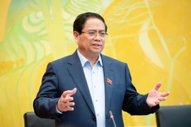 Trước 30-8, Bộ Nội vụ báo cáo Bộ Chính trị, Ban Bí thư về tuyển dụng, quản lý công chức, viên chức