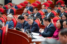 Thông cáo quan trọng của ngày làm việc đầu tiên Hội nghị Trung ương 14
