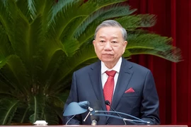 Trung ương yêu cầu cải cách tiền lương, phụ cấp phù hợp với sắp xếp, tinh giản biên chế