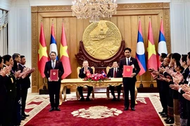 Tổng Bí thư Tô Lâm và Tổng Bí thư, Chủ tịch nước Lào chứng kiến 2 Bộ Tư pháp trao thỏa thuận hợp tác 