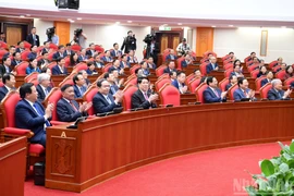 Những hình ảnh tại phiên bế mạc Hội nghị Trung ương 15