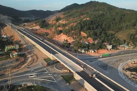 Dự kiến cuối năm 2018 hoàn thiện cao tốc Hạ Long-Vân Đồn
