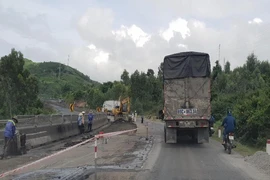 Bộ GTVT yêu cầu xử lý trách nhiệm về việc QL1 hư hỏng