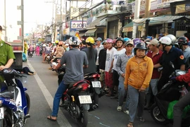 Một học sinh chết thảm dưới bánh xe tải khi đến trường