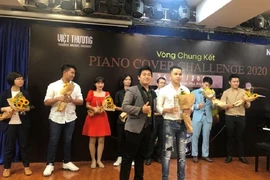 Chàng producer phòng thu đoạt giải nhất cuộc thi Piano