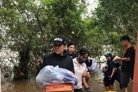 ‘Nghệ sĩ chúng tôi sẽ luôn hướng về đồng bào'