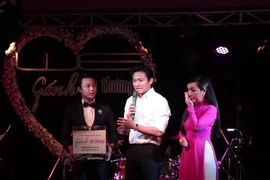 Hơn 1 tỉ đồng từ đêm nhạc của Quý Bình để ủng hộ miền Trung