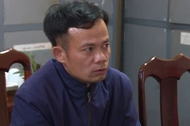 Video: Bắt chủ tịch xã có nhiều vi phạm trong xử lý gỗ lậu