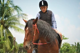 Video: Cuối tuần trải nghiệm môn thể thao cưỡi ngựa ở TP.HCM