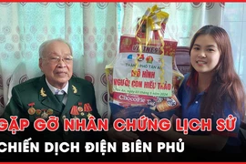Thanh niên Thành phố Tân An gặp gỡ cựu chiến binh Hoàng Văn Hiển dịp 7-5
