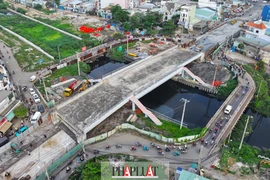 Thi công ngày đêm, cầu Tân Kỳ - Tân Quý sẽ thông xe vào tháng 1-2025