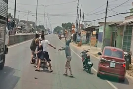 Tạm giữ một thanh niên vụ đánh người vì suýt va chạm giao thông