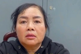 Cụ ông 91 tuổi đang đi xe điện trên đường bị 1 phụ nữ cướp giật 10 triệu đồng 