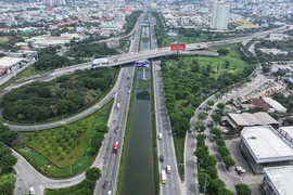 TP.HCM đẩy nhanh tiến độ đường Võ Văn Kiệt nối dài, đường Nguyễn Văn Bứa, cầu Rạch Dơi....