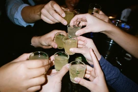 Uống rượu giả, “banh” cả nội tạng