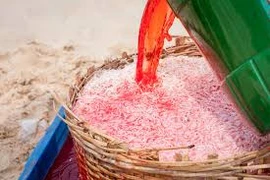 Nhuộm màu ruốc, xử lý sao?