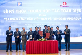 VinFast xây dựng chuỗi tổ hợp dịch vụ cho ô tô, xe máy điện